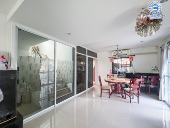 *****บ้านเดี่ยวมือสอง ย่านนนทบุรี ม.ดีไลท์ พุทธมณฑล-ศาลายา หลังมุม เนื้อที่กว้างขวางมากถึง 58.2 ตร.ว. ฟังก์ชัน 3 ห้องนอน 2 ห้องน้ำ ที่จอดรถ 2 คัน บ้านสวย พร้อมเข้าอยู่ได้ทันที บนทำเลแห่งการเดินทาง เชื่อมต่อได้หลายเส้นทาง ใกล้ทางด่วน "ศรีรัช"